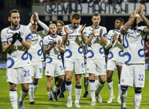 تشكيلة إنتر ميلان المتوقعة أمام لاتسيو اليوم في الدوري الإيطالي