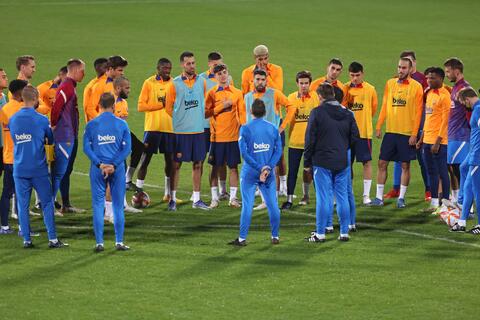 تشكيلة برشلونة المتوقعة أمام ريال مدريد في كأس السوبر الإسباني