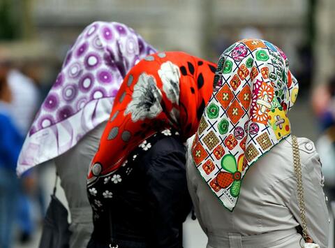 France: Art Festival Loses Subsidy Over a Woman Mural Wearing Hijab