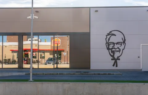 Brand Marketing On Twitter: Burger King and KFC's French Fries Battle