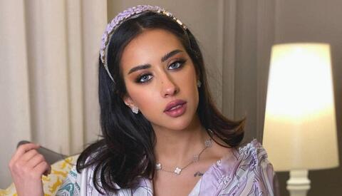 بعد فرح الهادي.. إليك قائمة نجوم مصابين بالصدفية من بينهن كيم كارداشيان