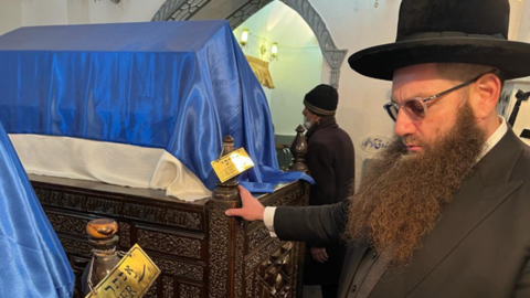 A Wondering Israeli Rabbi in Iran