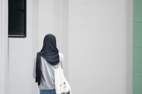 Indian School May Ban Muslim Women From Wearing The Hijab
