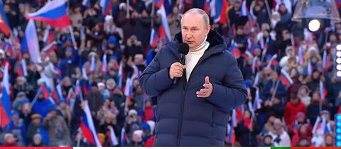 خلل فني يقطع خطاب بوتين الحماسي في ذكرى ضم القرم