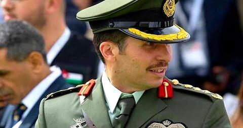  لحية يتخللها الشيب ... أحدث صورة لـ الأمير حمزة بن الحسين بعد تخليه عن لقبه 