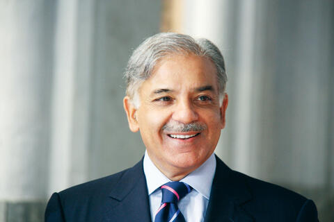 البرلمان الباكستاني يستعد لانتخاب خليفة لـ عمران خان