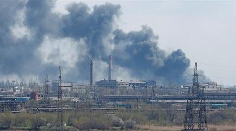 انفصاليو دونيتسك: المسلحون يمنعون خروج المدنيين من مصنع الصلب في آزوفستال