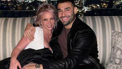 Is She Okay? Britney Spears' TWELVE Full Nude Snaps (Pictures)