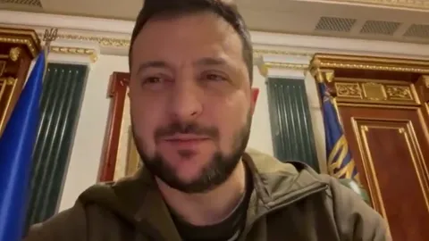 Drunk or Extremely Tired? Video of Ukraine's Zelensky Sparks Questions