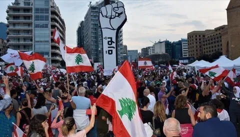 ناشطون: حزب الله احرق