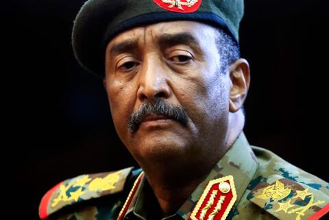 البرهان: المنظومة العسكرية والأمنية ملتزمة بتنفيذ مخرجات الحوار