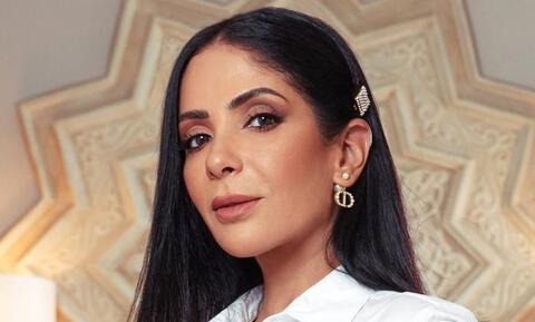 منى زكي تتزين بمجوهرات Bulgari الفاخرة 