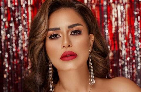 منة فضالي تتصدر الترند بعد ظهورها بالـ(بكيني)