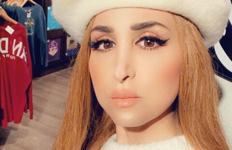 هند القحطاني تبكي ألمًا بعد عملية أنفها.. 