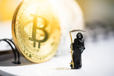 Crypto News Recap: Google Searches for 'Bitcoin Dead' Reach New All-time High