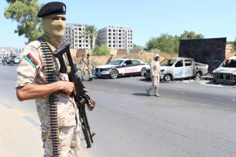 الرئاسي الليبي ينجح بوقف معارك طرابلس والضحايا 13
