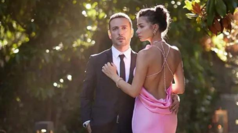 Demet Özdemir And Her Fiancé Oğuzhan Koç Get Caught!