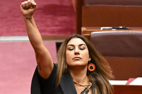 Australian MP Thorpe in Row After Swearing Allegiance to The 'Colonising' Queen Elizabeth