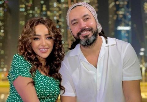 قبيل زفافهما: أول صورة لعبد الفتاح الجريني و جميلة من ليلة الحناء
