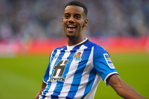 Newcastle Seal Club Record Swoop for Sweden Striker Isak