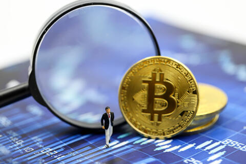 Crypto News Recap: Michael Saylor Steps Down As MicroStrategy's CEO to Focus on Bitcoin