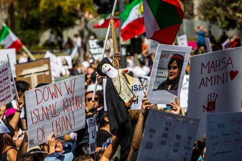 CPJ: Iran Arrests 35 Journalists Amid Violent Protests