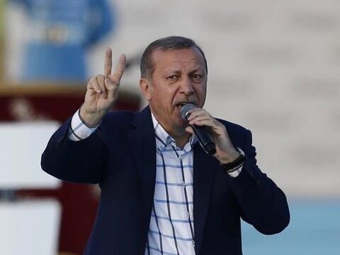 الرئيس التركي يتهم أمريكا بتسليح أكراد سوريا