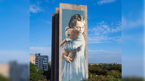 Russia destroys 'Milan' mural in Mariupol