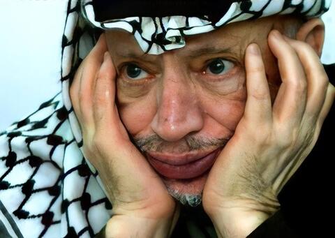 شهادة محمد دحلان: عباس وقريع وشعث اكبر المستفيدين من موت عرفات