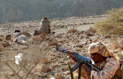 كمين للقاعدة.. 5 قتلى ومصابين من الجيش اليمني في 