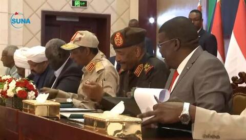 عاجل: عبدالفتاح البرهان يوقع على الاتفاق السياسي الإطاري