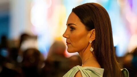 كيت ميدلتون تتألق باللون الأخضر النيون في حفل توزيع جوائز إيرث شوت