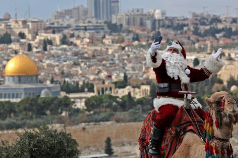 Palestinian Santa narrates Christmas story  
