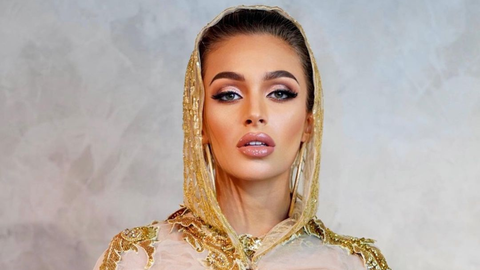 ملكة جمال البحرين افلن خليفة بـ