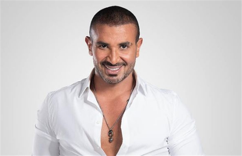 أحمد سعد يهدي جمهوره (قادر أكمل) بمناسبة عيد الحب