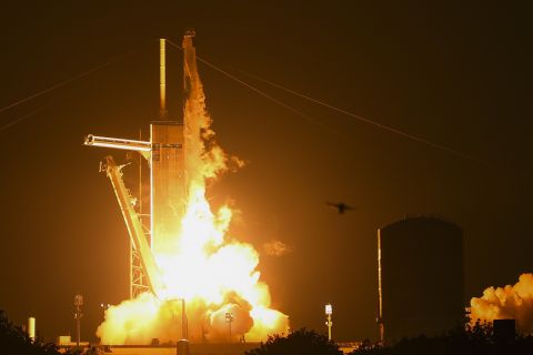 SpaceX, NASA launch mission to space station
