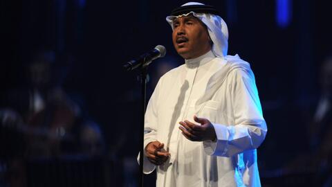 محمد عبده يشعل حربًا إلكترونية.. 