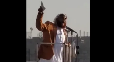 اغتيال امام في اليمن بعد صلاة العيد مباشرة (فيديو)