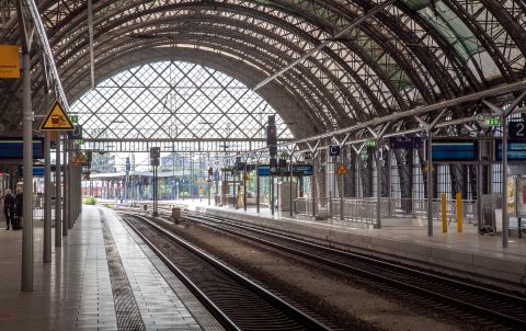 German railway workers threaten to disrupt train services