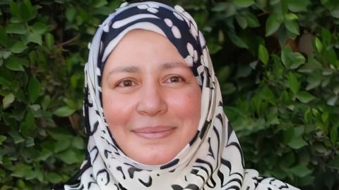 ظهور نادر لعبلة كامل و الجمهور: (اشتقنا لمسلسلاتك!)
