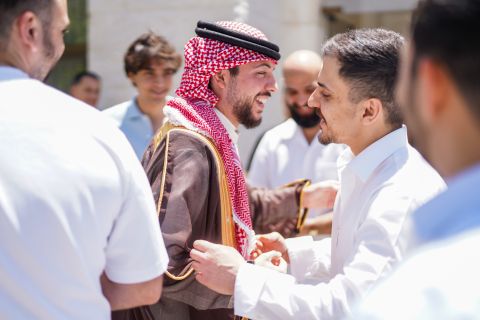 بدء مأدبة العشاء في مضارب بني هاشم بمناسبة زفاف ولي العهد الأردني
