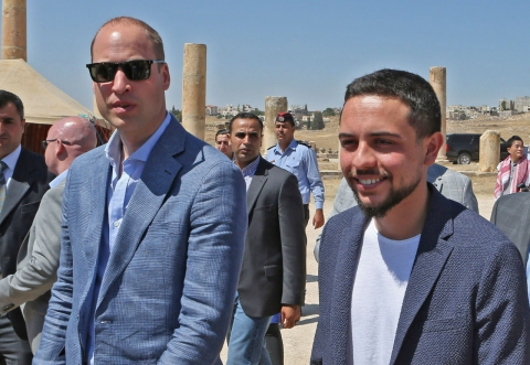 شاهد  لحظة وصول كيت ميدلتون وويليام للاحتفال بزفاف الأمير الحسين ورجوة