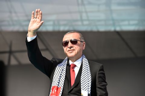 Erdogan celebrates re-election with a famous song