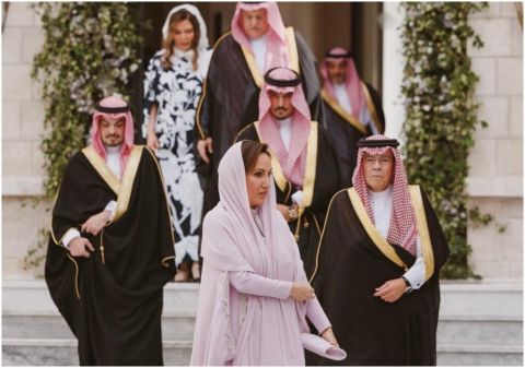 عبارات تهنئة المولودةالجديدة لولي العهد الأردني حسين والأميرة رجوة