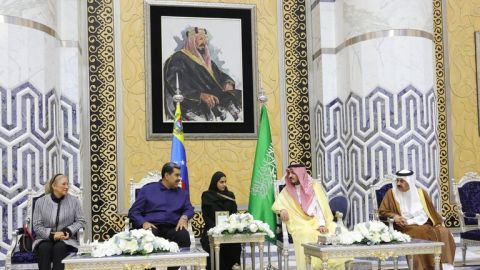 مادورو في السعودية والطاقة على رأس جدول اعمال عملاقي النفط