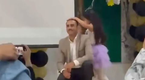 شاهد كيف أشعل أردني وابنته مواقع التواصل الإجتماعي