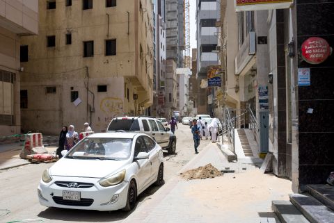 مقتل مسلح بعد تبادل لإطلاق النار أمام القنصلية الأمريكية في جدة