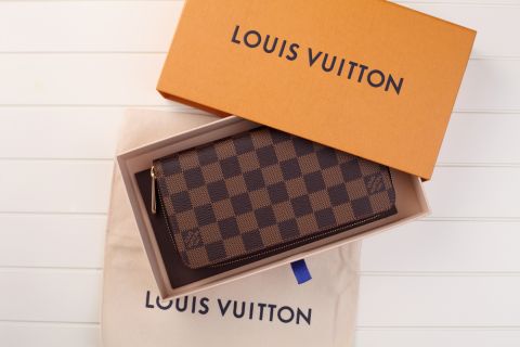 MSCHF's Microscopic 'Louis Vuitton' Bag Is Going Up for Auction – WWD