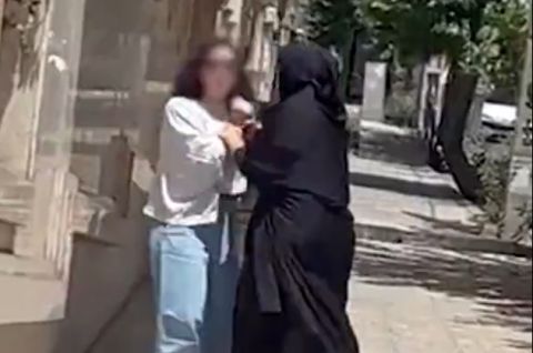 شرطة الاخلاق تعود الى شوارع ايران لفرض الحجاب بعد تلاشي الاحتجاجات