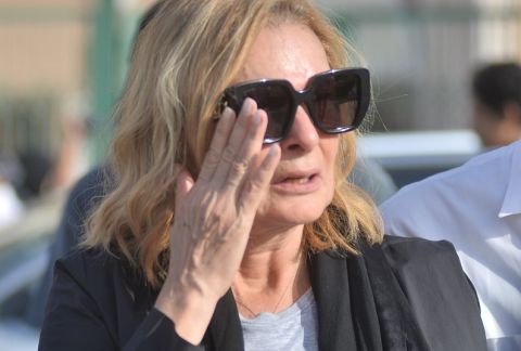 صورة: منة فهمي تحتفل بعيد ميلاد والدتها ميرفت امين